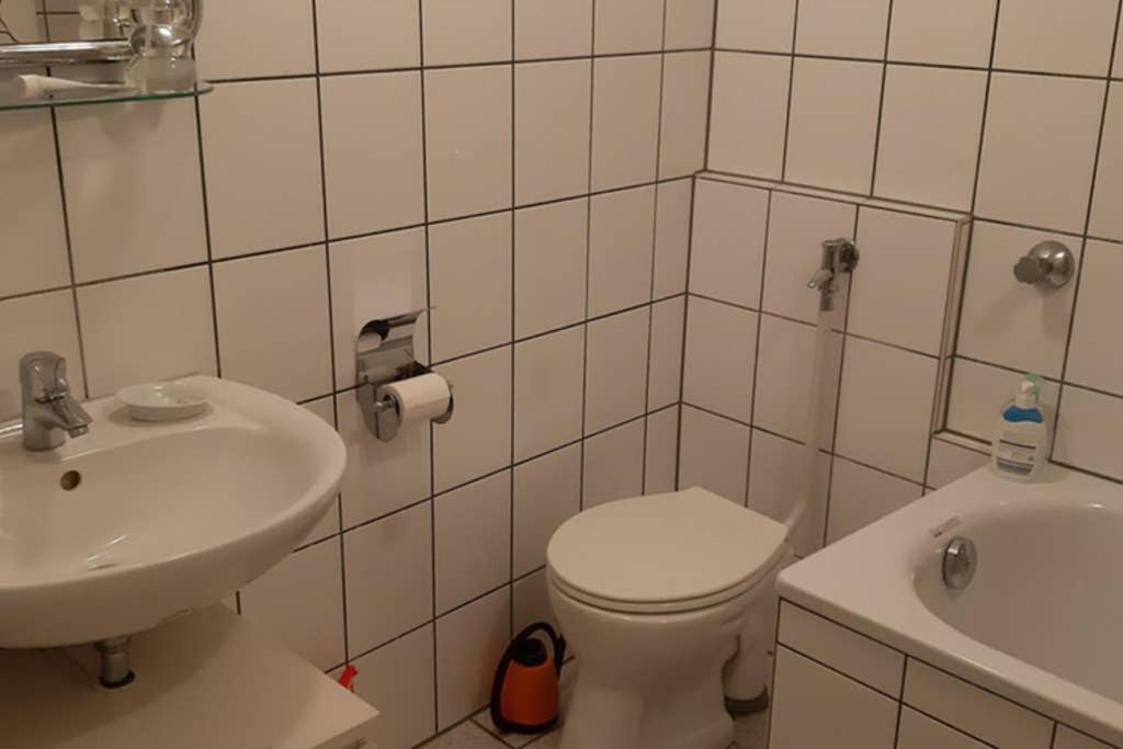 Anvar * Düsseldorf